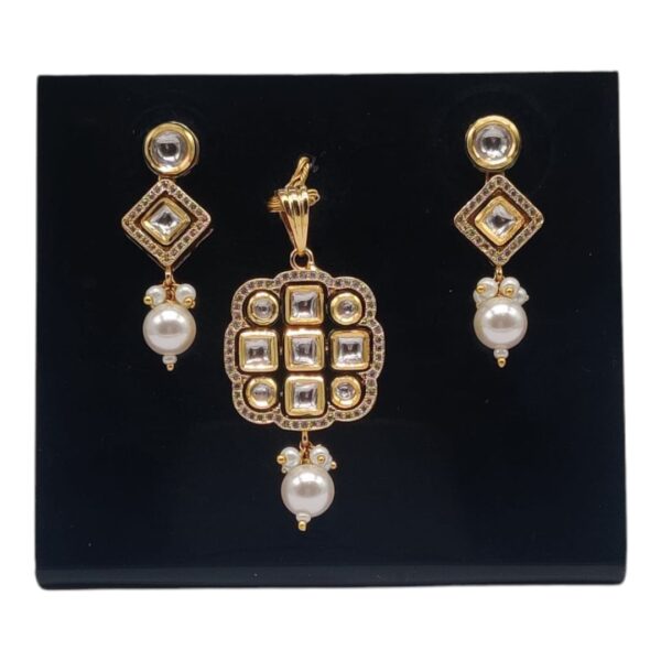 Golden Pendants 13