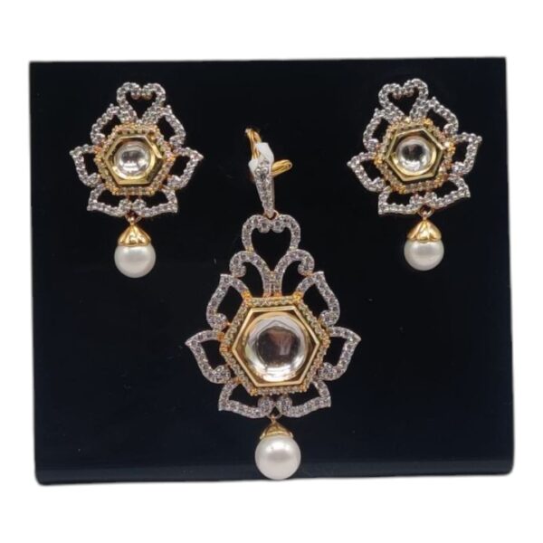 Golden Pendants 21