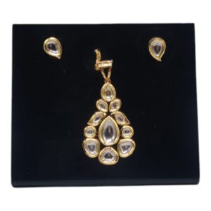 Golden Pendants 25