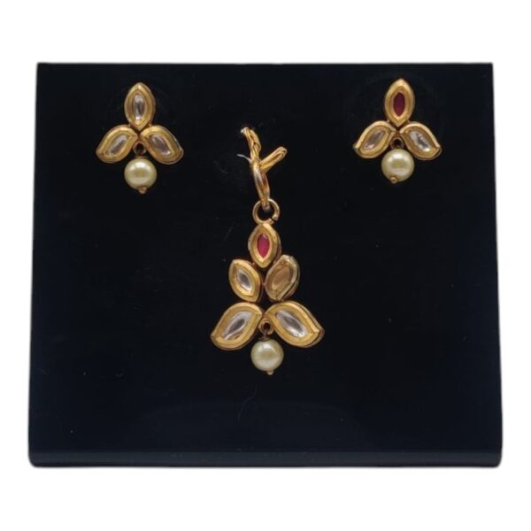 Golden Pendants 30