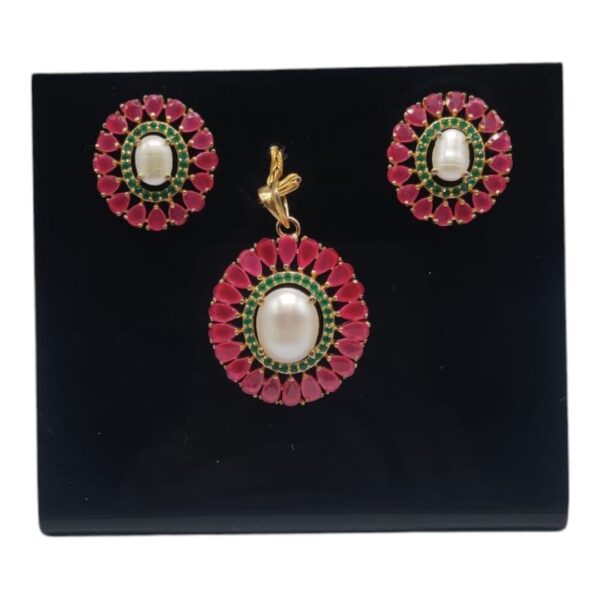 Golden Pendants 10