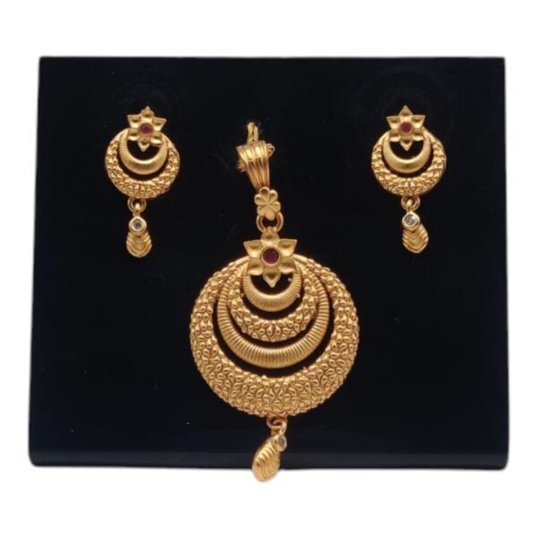 Golden Pendants 2