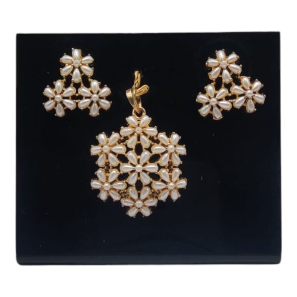 Golden Pendants 8